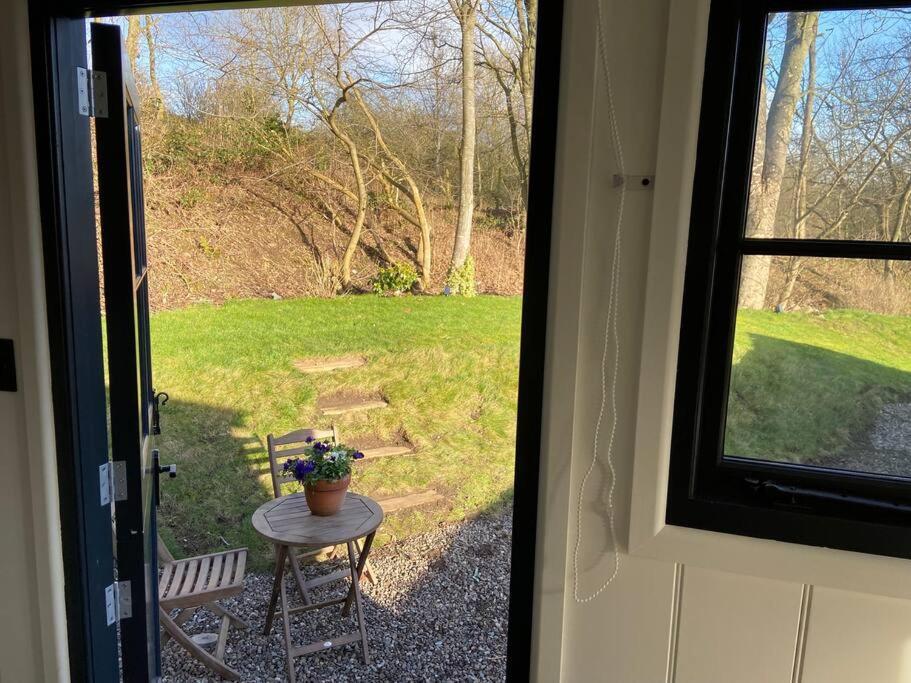 Peaceful Shepherd'S Hut In Beautiful Countryside. Linlithgow Luaran gambar